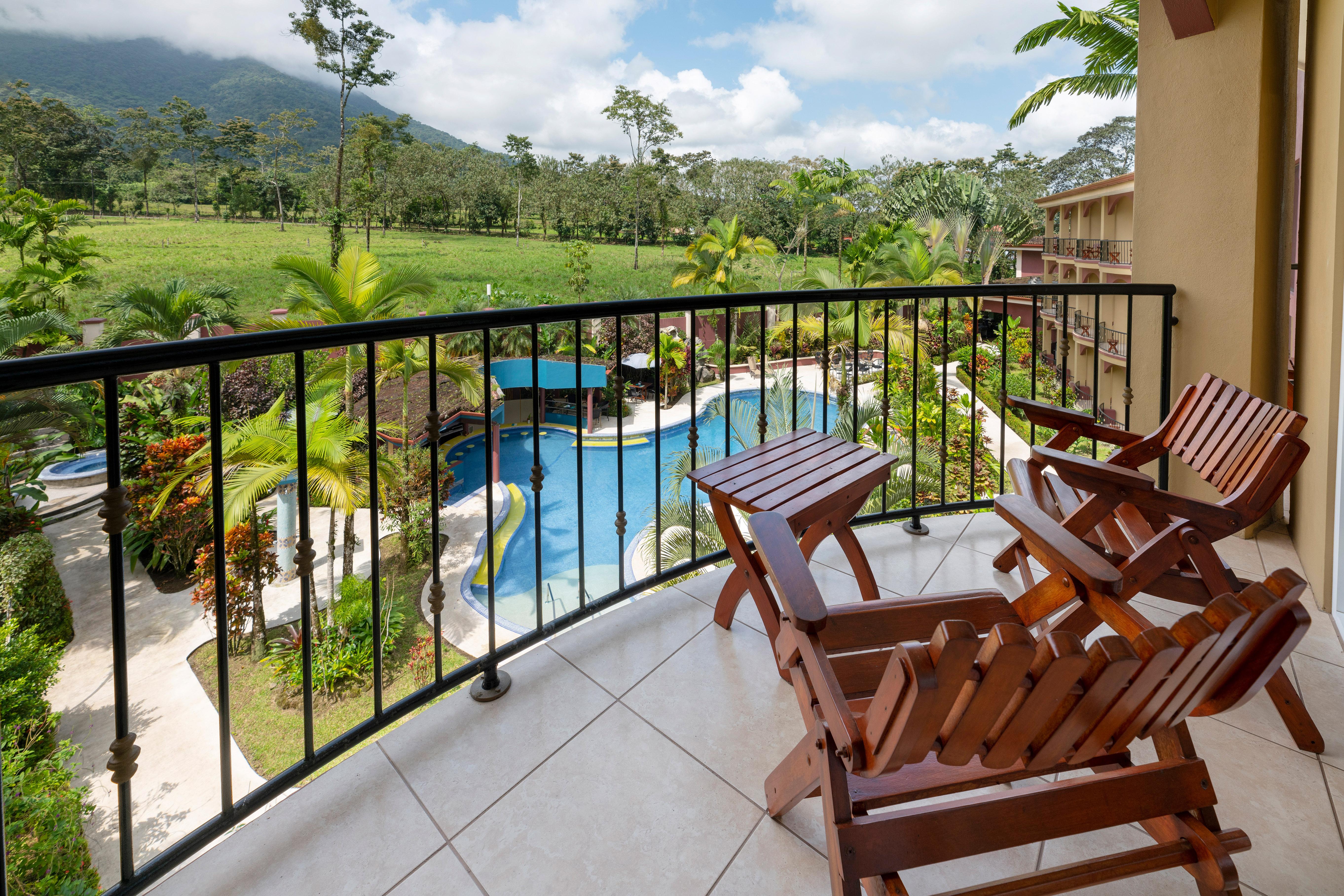 Hotel Magic Mountain La Fortuna Bagian luar foto