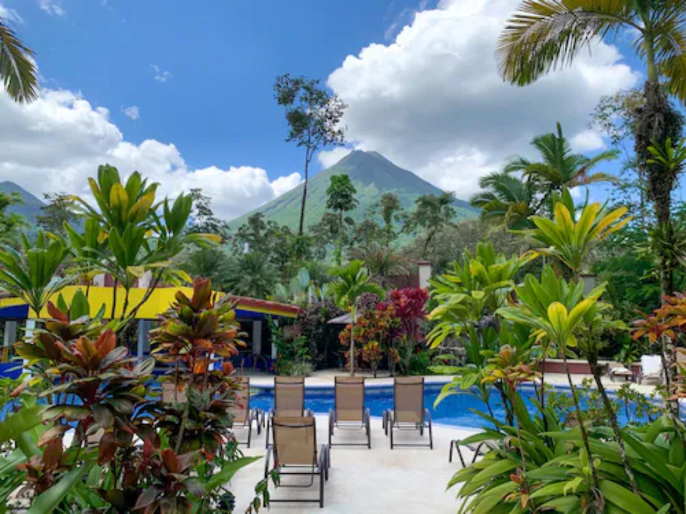 Hotel Magic Mountain La Fortuna Bagian luar foto