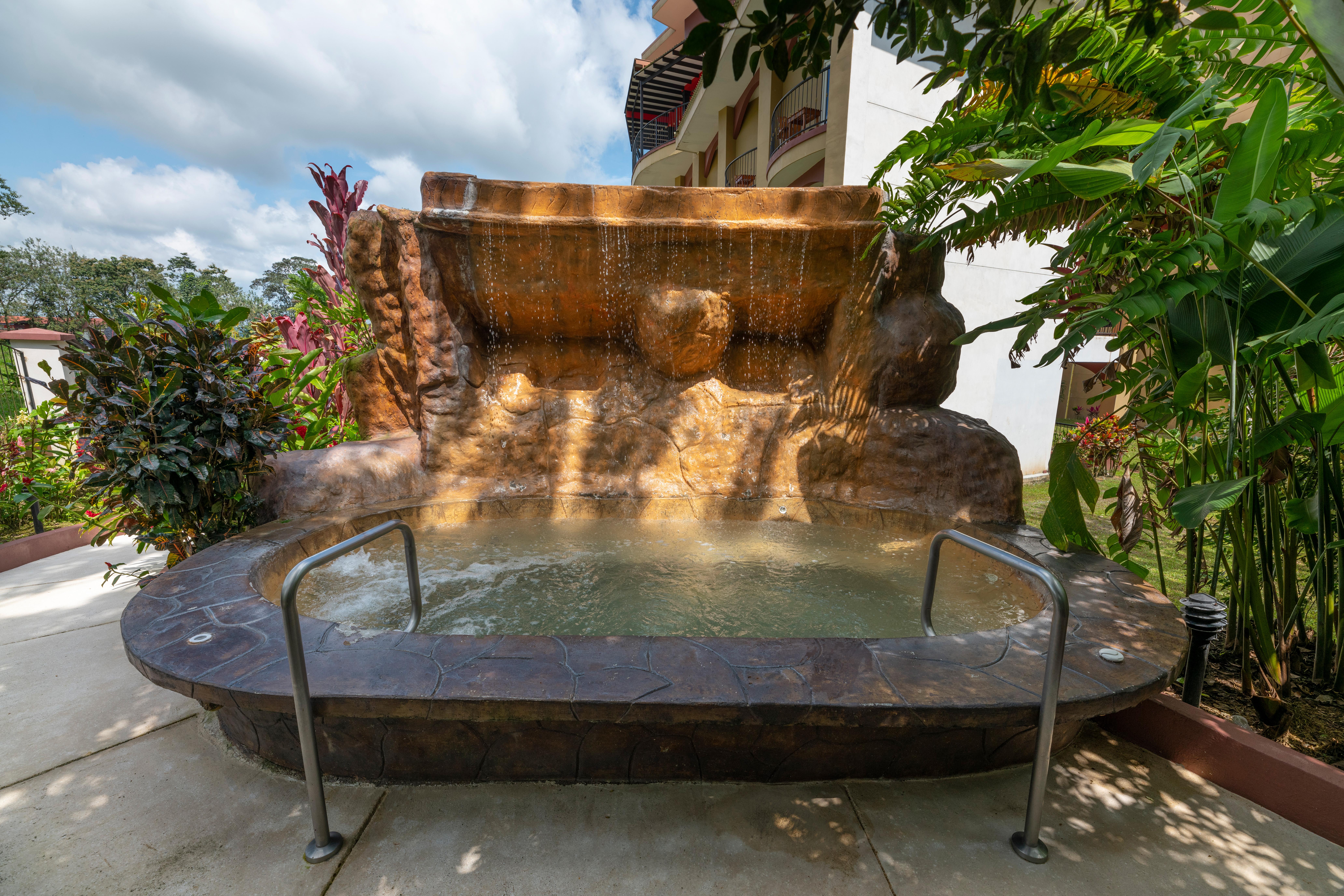 Hotel Magic Mountain La Fortuna Bagian luar foto