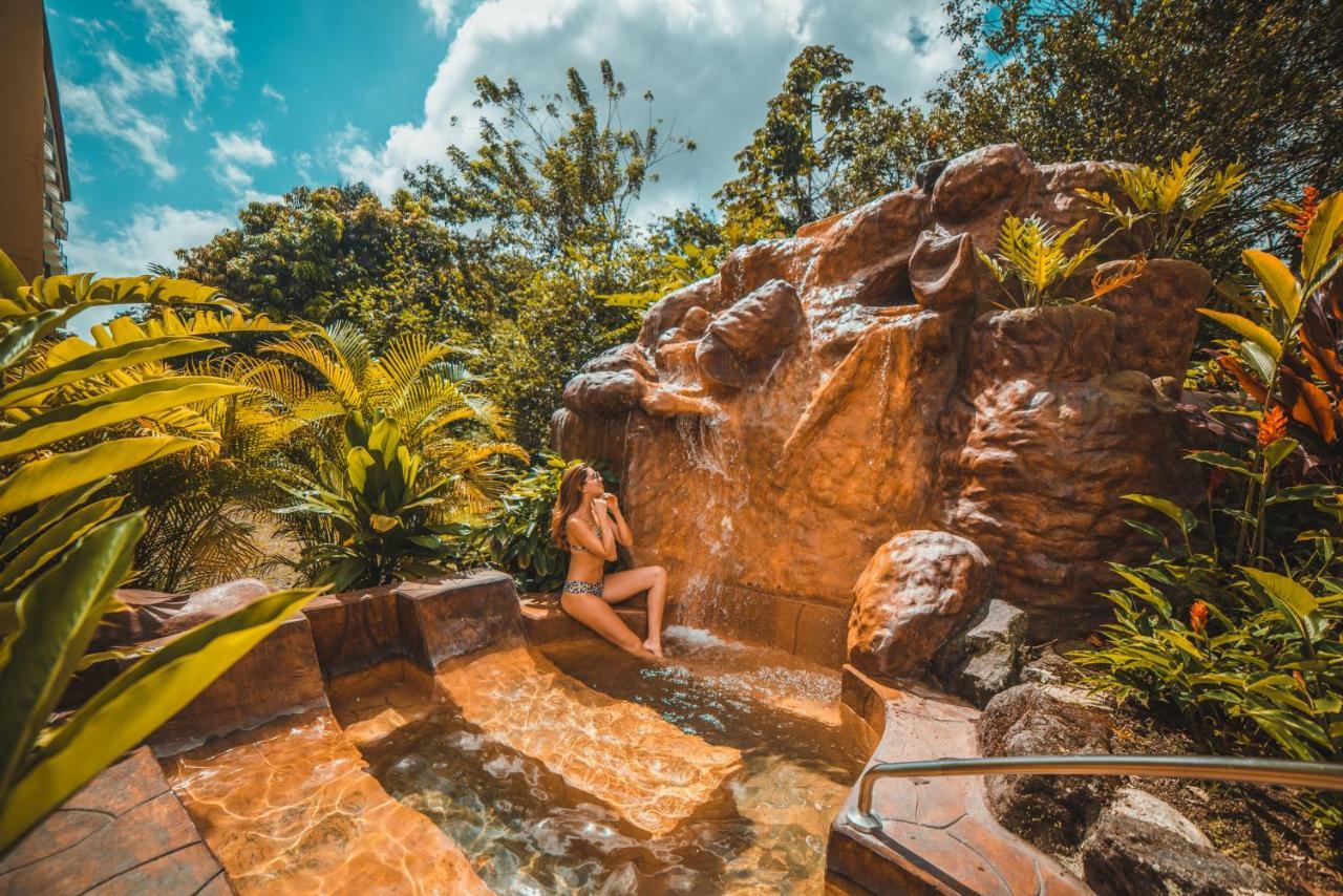 Hotel Magic Mountain La Fortuna Bagian luar foto